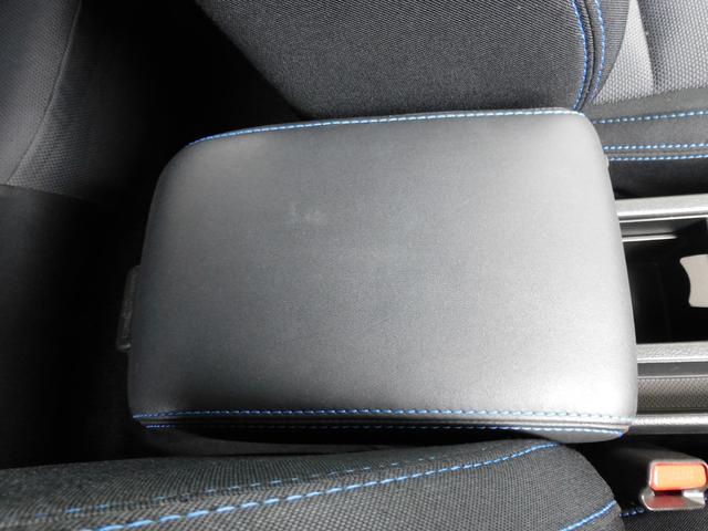 レヴォーグ １．６ＧＴ－Ｓ　ＥｙｅＳｉｇｈｔ　ＳＤナビ　Ｒカメラ　ＳＤナビ　リヤビューカメラ　ＥＴＣ２．０　ＬＥＤアクセサリーライナー　サンルーフ　サイドビューカメラ　スバルリヤビークルディテクション　フロントグリル　オートライト＆オートワイパー（26枚目）