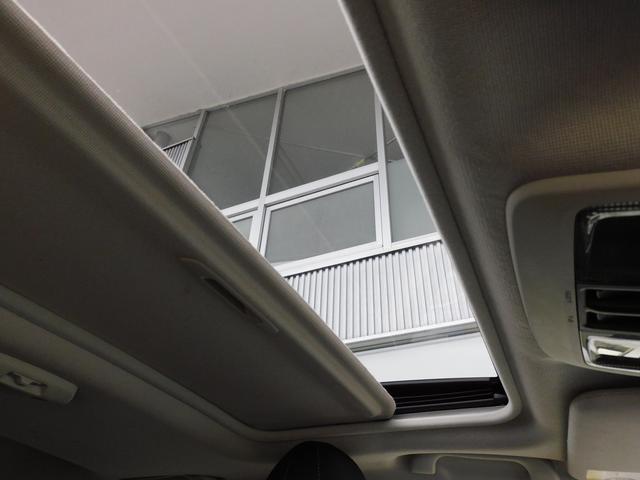 レヴォーグ １．６ＧＴ－Ｓ　ＥｙｅＳｉｇｈｔ　ＳＤナビ　Ｒカメラ　ＳＤナビ　リヤビューカメラ　ＥＴＣ２．０　ＬＥＤアクセサリーライナー　サンルーフ　サイドビューカメラ　スバルリヤビークルディテクション　フロントグリル　オートライト＆オートワイパー（41枚目）