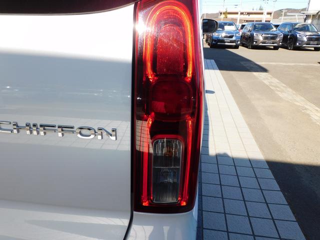 シフォン G スマートアシスト キーレスアクセス&プッシュスタート オートエアコン 電動パーキングブレーキ ホイールキャップ付14インチスチールホイール オートライト リヤ両側パワースライドドア(21枚目)