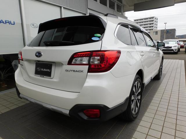 レガシィアウトバック Ｌｉｍｉｔｅｄ　ＥｙｅＳｉｇｈｔ搭載車　ＳＤナビ　Ｒカメラ　ＳＤナビ　リヤビューカメラ　ＥＴＣ２．０　パワーリヤゲート　運転席シートポジションメモリー機能付きパワーシート　運転席・助手席・後席シートヒーター（3枚目）