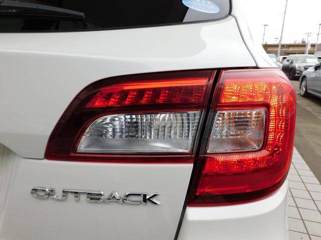 レガシィアウトバック Ｌｉｍｉｔｅｄ　ＥｙｅＳｉｇｈｔ搭載車　ＳＤナビ　Ｒカメラ　ＳＤナビ　リヤビューカメラ　ＥＴＣ２．０　パワーリヤゲート　運転席シートポジションメモリー機能付きパワーシート　運転席・助手席・後席シートヒーター（16枚目）
