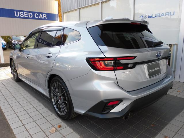 レヴォーグ ＳＴＩスポーツ　ＥＸ　センターインフォメーションディスプレイ　１１．６インチセンターインフォメーションディスプレイ＆インフォテインメントシステム　ＥＴＣ２．０　ドライブレコーダー　ＬＥＤアクセサリーライナー　ＳＴＩアルミホイール　サンルーフ（10枚目）