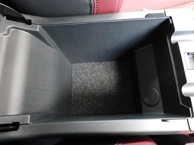 レヴォーグ ＳＴＩスポーツ　ＥＸ　センターインフォメーションディスプレイ　１１．６インチセンターインフォメーションディスプレイ＆インフォテインメントシステム　ＥＴＣ２．０　ドライブレコーダー　ＬＥＤアクセサリーライナー　ＳＴＩアルミホイール　サンルーフ（29枚目）