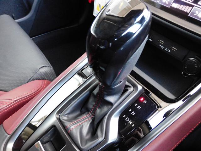 レヴォーグ ＳＴＩスポーツ　ＥＸ　センターインフォメーションディスプレイ　１１．６インチセンターインフォメーションディスプレイ＆インフォテインメントシステム　ＥＴＣ２．０　ドライブレコーダー　ＬＥＤアクセサリーライナー　ＳＴＩアルミホイール　サンルーフ（31枚目）