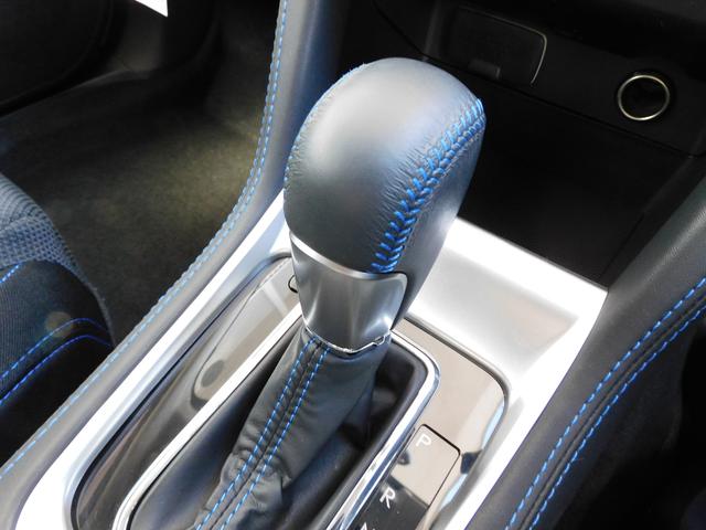 レヴォーグ １．６ＧＴ－Ｓ　ＥｙｅＳｉｇｈｔ　ＳＤナビ　Ｒカメラ　ＥＴＣ　ＳＤナビ　リヤビューカメラ　ＥＴＣ２．０　ステアリングオーディオリモコン　ＬＥＤアクセサリーライナー　カーゴステップパネル（ステンレス）　オートライト＆オートワイパー（28枚目）