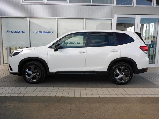 フォレスター STIスポーツ SDナビ Rカメラ ETC SDナビ リヤビューカメラ ETC スバルリヤビークルディテクション サイドビューカメラ フロントビューカメラ キーレスアクセス&プッシュスタート ステアリングヒーター(9枚目)