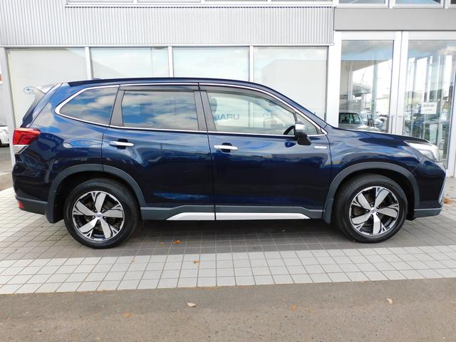 フォレスター Ａｄｖａｎｃｅ　ＥｙｅＳｉｇｈｔ搭載車　ＳＤナビ　Ｒカメラ　ＳＤナビ　リヤビュー　カメラ　ＥＴＣ　ステアリングヒーター　スバルリヤビークルディテクション　運転席・助手席・後席シートヒーター　オートライト＆オートワイパー（12枚目）