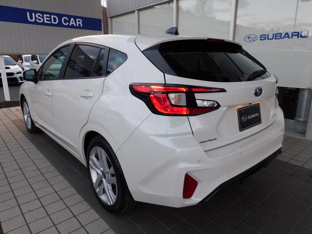 インプレッサ ＳＴインフォメーションディスプレイ（ナビ付）元レンタカー　１１．６インチセンターインフォメーションディスプレイ＆インフォテインメントシステム（ナビ機能付き）　ＥＴＣ　運転席・助手席シートヒーター　ステアリングヒーター（10枚目）