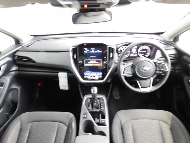 クロストレック 元レンタカー　インフォメーションディスプレイ（ナビ付）　アイサイト　ＥＴＣ　インフォメーションディスプレイ（ナビ機能付き）　左右独立温度調整機能付きオートエアコン　パワーシート（6枚目）