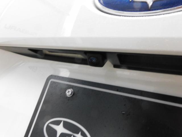 クロストレック 元レンタカー　インフォメーションディスプレイ（ナビ付）　アイサイト　ＥＴＣ　インフォメーションディスプレイ（ナビ機能付き）　左右独立温度調整機能付きオートエアコン　パワーシート（11枚目）