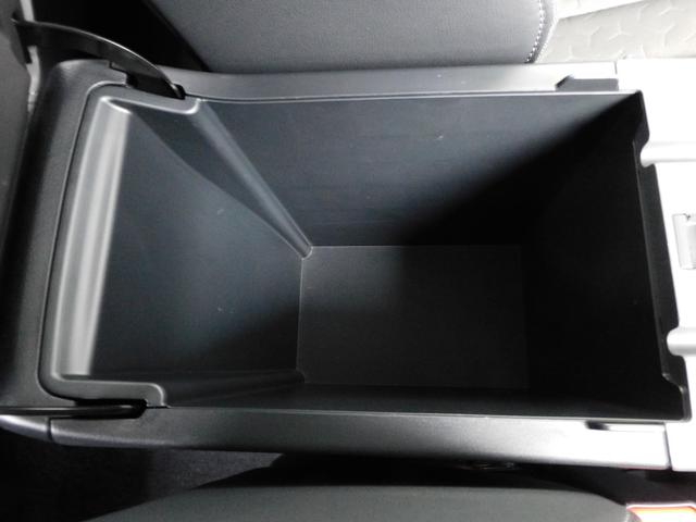 クロストレック 元レンタカー　インフォメーションディスプレイ（ナビ付）　アイサイト　ＥＴＣ　インフォメーションディスプレイ（ナビ機能付き）　左右独立温度調整機能付きオートエアコン　パワーシート（30枚目）