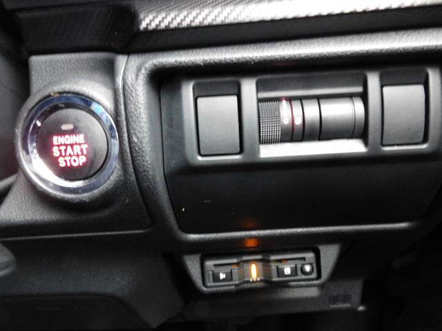 クロストレック 元レンタカー　インフォメーションディスプレイ（ナビ付）　アイサイト　ＥＴＣ　インフォメーションディスプレイ（ナビ機能付き）　左右独立温度調整機能付きオートエアコン　パワーシート（45枚目）