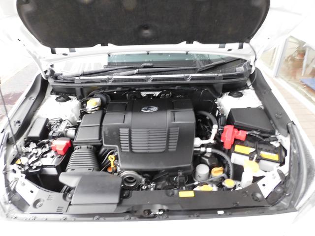 クロストレック 元レンタカー　インフォメーションディスプレイ（ナビ付）　アイサイト　ＥＴＣ　インフォメーションディスプレイ（ナビ機能付き）　左右独立温度調整機能付きオートエアコン　パワーシート（57枚目）