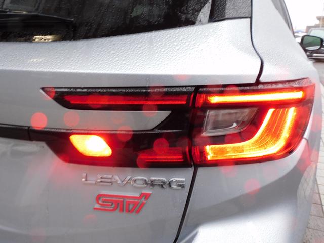 レヴォーグ ＳＴＩスポーツ　ＥＸ　元レンタカー　アイサイトＸ　バックカメラ　サイドカメラ　フロントカメラ　インフォメーションディプレイ　ドライバーズモニタリングシステム（20枚目）