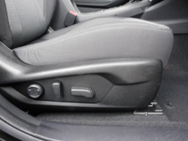 クロストレック リミテッド　インフォメーションディスプレイ（ナビ機能付）　１１．６インチインフォメーションディスプレイ　新世代アイサイト　全周囲カメラ　バックカメラ　左右独立温簿調整機能付きオートエアコン（28枚目）