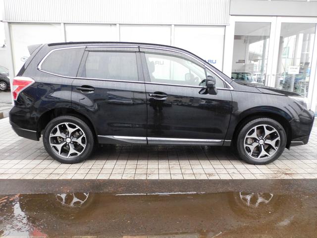 フォレスター ２．０ＸＴ　ＥｙｅＳｉｇｈｔ　ＳＤナビ　Ｒカメラ　ＥＴＣ　ＳＤナビ　リヤビューカメラ　ＥＴＣ２．０　ステアリングオーディオリモコン　ＬＥＤアクセサリーライナー　運転席￥・助手席シートヒーター　キーレスアクセス＆プッシュスタート（12枚目）