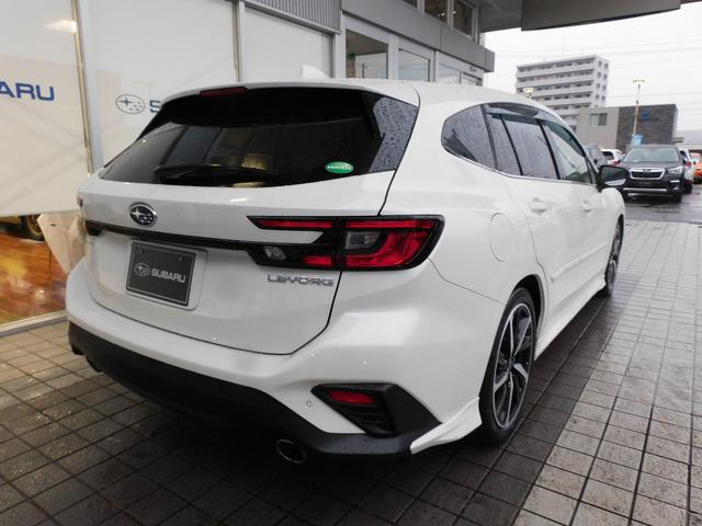 レヴォーグ ＧＴ－Ｈ　ＥＸ　ＥｙｅＳｉｇｈｔ　Ｘ搭載車　１１．６インチセンターインフォメーションディスプレイインフォテインメントシステム　ＬＥＤアクセサリーライナー　ＣＤ／ＤＶＤデッキ　ＥＴＣ２．０　ドライブレコーダー（3枚目）