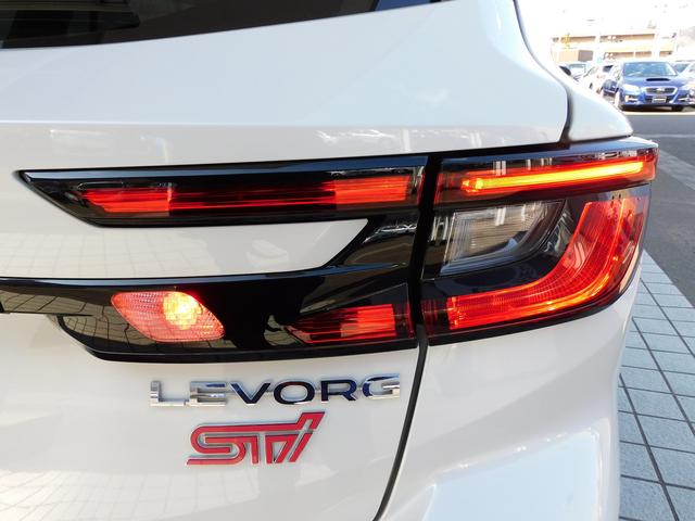 レヴォーグ ＳＴＩスポーツＲ　ＥＸセンターインフォメーションディスプレイ　１１．６インチセンターインフォメーションディスプレイ＆インフォテインメントシステム　ＥＴＣ２．０　ドライブレコーダー　ＬＥＤアクセサリーライナー　リヤビュー・サイドビュー・フロントビューカメラ（21枚目）