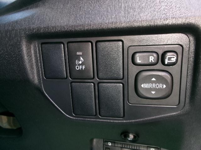 プリウス S 後期型・純正HDDナビ・地デジ・バックカメラ・Bluetooth・ビルドインETC・HIDヘッドライト・プッシュスタート・スマートキー(25枚目)