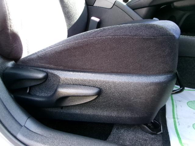 プリウス S 後期型・純正HDDナビ・地デジ・バックカメラ・Bluetooth・ビルドインETC・HIDヘッドライト・プッシュスタート・スマートキー(33枚目)