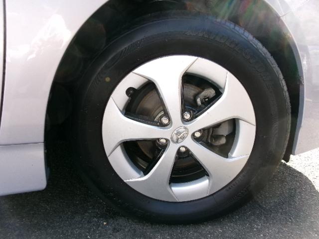 プリウス S 後期型・純正HDDナビ・地デジ・バックカメラ・Bluetooth・ビルドインETC・HIDヘッドライト・プッシュスタート・スマートキー(41枚目)