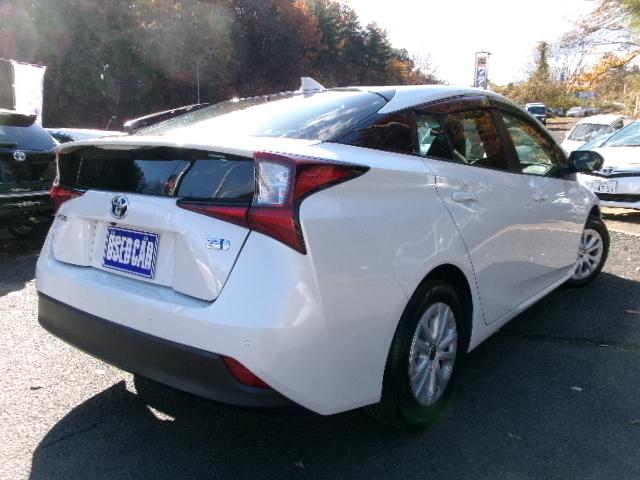 プリウス Ｓ　後期型・トヨタセーフティセンス・純正ＳＤナビ・地デジ・バックカメラ・Ｂｌｕｅｔｏｏｔｈ・ビルドインＥＴＣ・クルーズコントロール・ＬＥＤヘッドライト・ＡＣ１００Ｖ対応・プッシュスタート・スマートキー（8枚目）