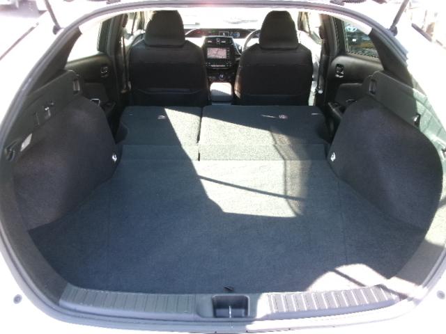 プリウス Ｓ　後期型・トヨタセーフティセンス・純正ＳＤナビ・地デジ・バックカメラ・Ｂｌｕｅｔｏｏｔｈ・ビルドインＥＴＣ・クルーズコントロール・ＬＥＤヘッドライト・ＡＣ１００Ｖ対応・プッシュスタート・スマートキー（17枚目）