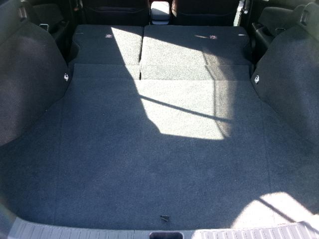 プリウス Ｓ　後期型・トヨタセーフティセンス・純正ＳＤナビ・地デジ・バックカメラ・Ｂｌｕｅｔｏｏｔｈ・ビルドインＥＴＣ・クルーズコントロール・ＬＥＤヘッドライト・ＡＣ１００Ｖ対応・プッシュスタート・スマートキー（18枚目）