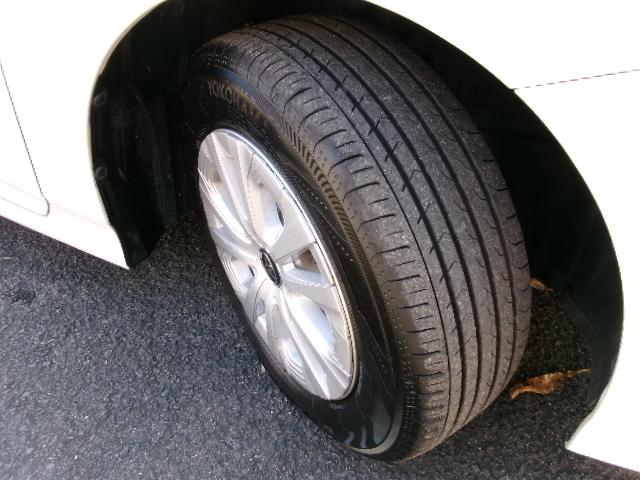 プリウス Ｓ　後期型・トヨタセーフティセンス・純正ＳＤナビ・地デジ・バックカメラ・Ｂｌｕｅｔｏｏｔｈ・ビルドインＥＴＣ・クルーズコントロール・ＬＥＤヘッドライト・ＡＣ１００Ｖ対応・プッシュスタート・スマートキー（44枚目）