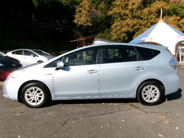 プリウスアルファ Ｓ　純正ＳＤナビ・地デジ・バックカメラ・Ｂｌｕｅｔｏｏｔｈ・ビルドインＥＴＣ・純正アルミホイール・フォグランプ・プッシュスタート・スマートキー（12枚目）