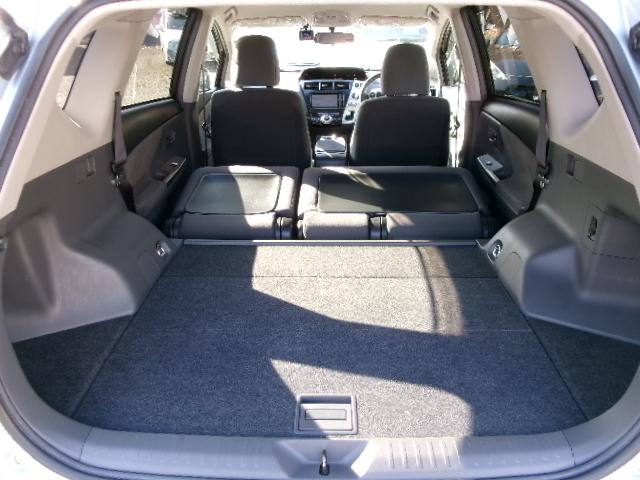 プリウスアルファ Ｓ　純正ＳＤナビ・地デジ・バックカメラ・Ｂｌｕｅｔｏｏｔｈ・ビルドインＥＴＣ・純正アルミホイール・フォグランプ・プッシュスタート・スマートキー（17枚目）