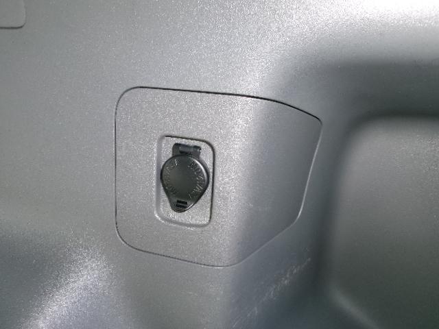 プリウスアルファ Ｓ　純正ＳＤナビ・地デジ・バックカメラ・Ｂｌｕｅｔｏｏｔｈ・ビルドインＥＴＣ・純正アルミホイール・フォグランプ・プッシュスタート・スマートキー（29枚目）