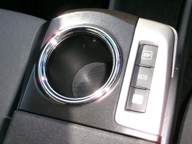 プリウスアルファ Ｓ　純正ＳＤナビ・地デジ・バックカメラ・Ｂｌｕｅｔｏｏｔｈ・ビルドインＥＴＣ・純正アルミホイール・フォグランプ・プッシュスタート・スマートキー（31枚目）