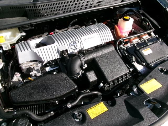 プリウスアルファ Ｓ　純正ＳＤナビ・地デジ・バックカメラ・Ｂｌｕｅｔｏｏｔｈ・ビルドインＥＴＣ・純正アルミホイール・フォグランプ・プッシュスタート・スマートキー（43枚目）