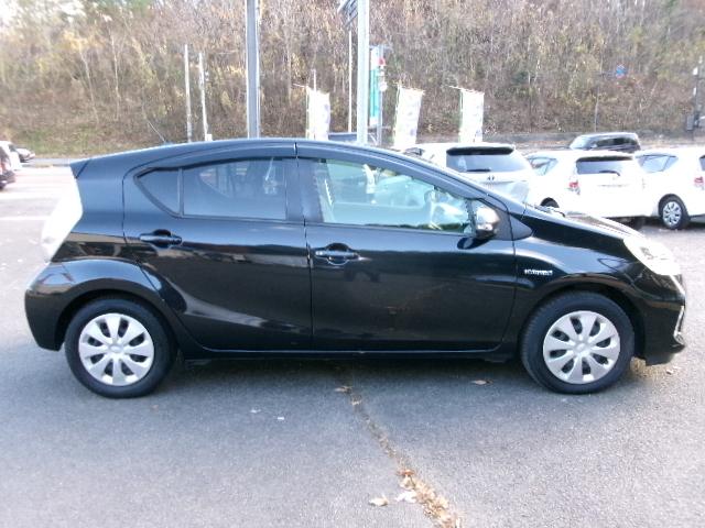 アクア S 純正SDナビ・地デジ・バックカメラ・Bluetooth・ETC・プッシュスタート・スマートキー(11枚目)