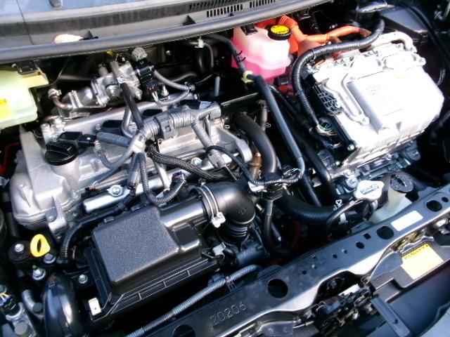 アクア S 純正SDナビ・地デジ・バックカメラ・Bluetooth・ETC・プッシュスタート・スマートキー(38枚目)