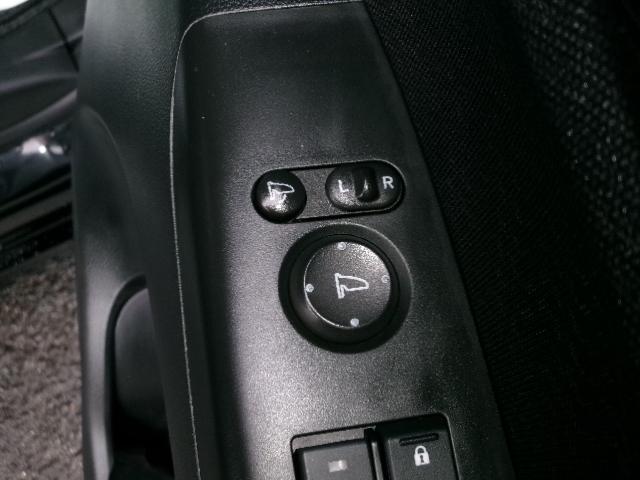 N-BOXカスタム G・Aパッケージ 4WD・シティブレーキアクティブシステム・メモリーナビ・地デジ・バックカメラ・Bluetooth・パワースライドドア・モデューロ14インチアルミホイール・HIDヘッドライト・フォグランプ・スマートキー(26枚目)