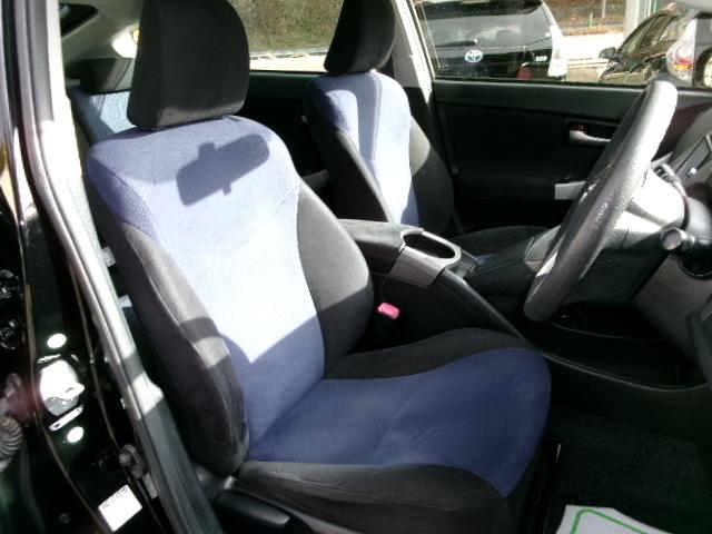 プリウス Ｓ　後期型・純正ＳＤナビ・地デジ・バックカメラ・Ｂｌｕｅｔｏｏｔｈ・ビルドインＥＴＣ・ＨＩＤヘッドライト・コーナーセンサー・プッシュスタート・スマートキー（14枚目）