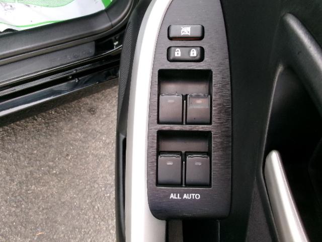 プリウス Ｓ　後期型・純正ＳＤナビ・地デジ・バックカメラ・Ｂｌｕｅｔｏｏｔｈ・ビルドインＥＴＣ・ＨＩＤヘッドライト・コーナーセンサー・プッシュスタート・スマートキー（26枚目）