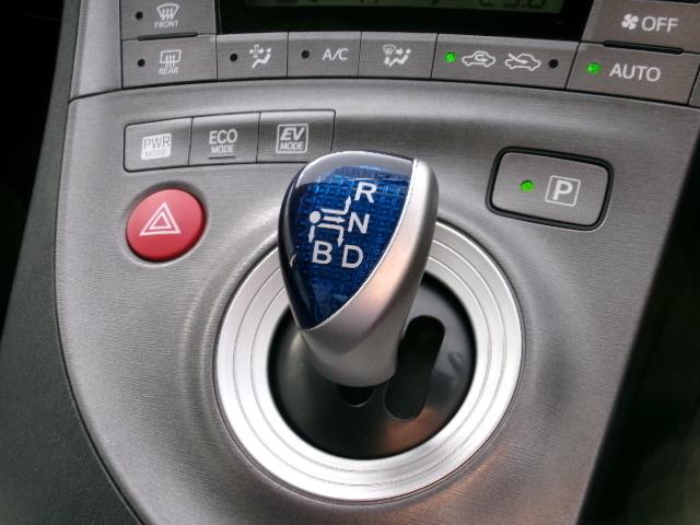 プリウス Ｓ　後期型・純正ＳＤナビ・地デジ・バックカメラ・Ｂｌｕｅｔｏｏｔｈ・ビルドインＥＴＣ・ＨＩＤヘッドライト・コーナーセンサー・プッシュスタート・スマートキー（30枚目）