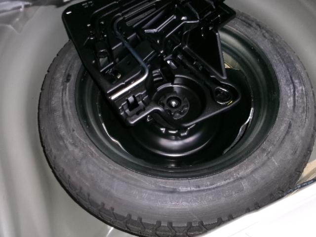 プリウス Ｓ　後期型・純正ＳＤナビ・地デジ・バックカメラ・Ｂｌｕｅｔｏｏｔｈ・ビルドインＥＴＣ・ＨＩＤヘッドライト・コーナーセンサー・プッシュスタート・スマートキー（37枚目）