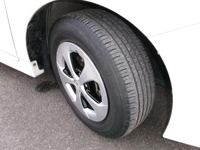 プリウス S 後期型・純正SDナビ・地デジ・バックカメラ・Bluetooth・ETC・HIDヘッドライト・プッシュスタート・スマートキー(33枚目)