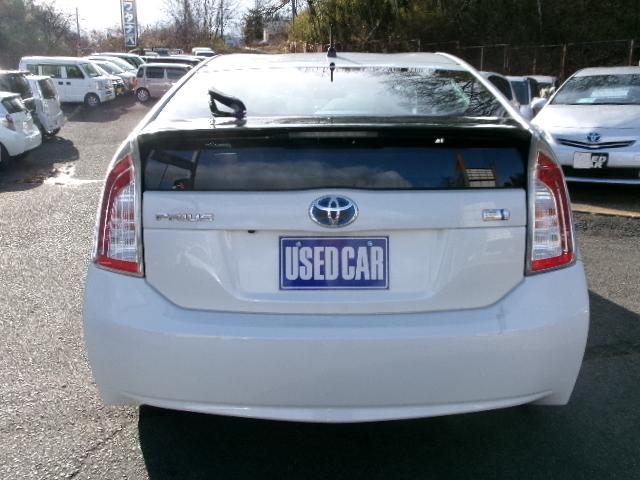 プリウス Ｓ　後期型・純正ＳＤナビ・地デジ・バックカメラ・Ｂｌｕｅｔｏｏｔｈ・ビルドインＥＴＣ・ＨＩＤヘッドライト・フォグランプ・プッシュスタート・スマートキー（10枚目）