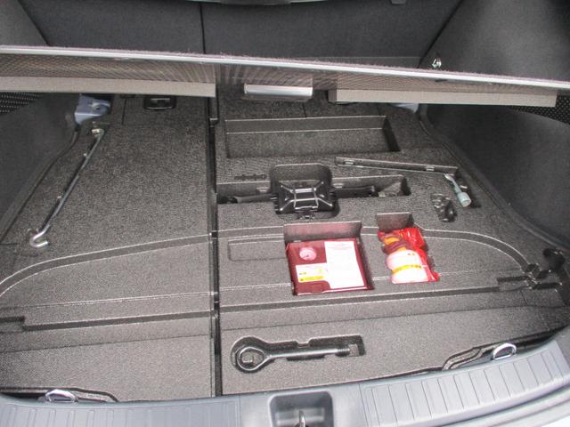 プリウス Ｓ　純正ナビ　フルセグＴＶ　バックカメラ　ＤＶＤ再生　Ｂｌｕｅｔｏｏｔｈオーディオ　オートエアコン　ＬＥＤヘッドライト　ＬＥＤフォグランプ　ＥＴＣ　純正アルミホイール（17枚目）