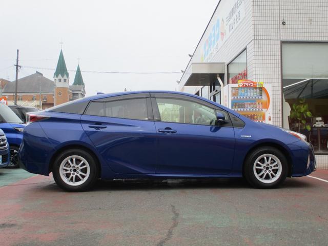 プリウス Ｓ　純正ナビ　フルセグＴＶ　バックカメラ　ＤＶＤ再生　Ｂｌｕｅｔｏｏｔｈオーディオ　オートエアコン　ＬＥＤヘッドライト　ＬＥＤフォグランプ　ＥＴＣ　純正アルミホイール（27枚目）