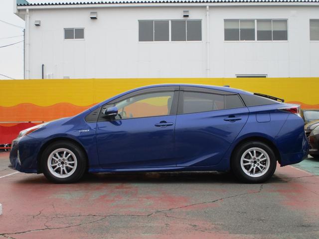 プリウス Ｓ　純正ナビ　フルセグＴＶ　バックカメラ　ＤＶＤ再生　Ｂｌｕｅｔｏｏｔｈオーディオ　オートエアコン　ＬＥＤヘッドライト　ＬＥＤフォグランプ　ＥＴＣ　純正アルミホイール（29枚目）