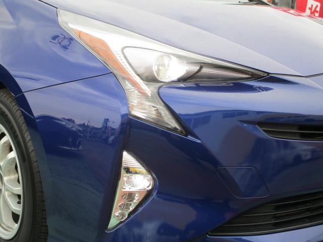 プリウス Ｓ　純正ナビ　フルセグＴＶ　バックカメラ　ＤＶＤ再生　Ｂｌｕｅｔｏｏｔｈオーディオ　オートエアコン　ＬＥＤヘッドライト　ＬＥＤフォグランプ　ＥＴＣ　純正アルミホイール（31枚目）