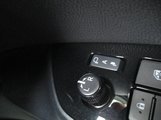 プリウス Ｓ　純正ナビ　フルセグＴＶ　バックカメラ　ＤＶＤ再生　Ｂｌｕｅｔｏｏｔｈオーディオ　オートエアコン　ＬＥＤヘッドライト　ＬＥＤフォグランプ　ＥＴＣ　純正アルミホイール（39枚目）