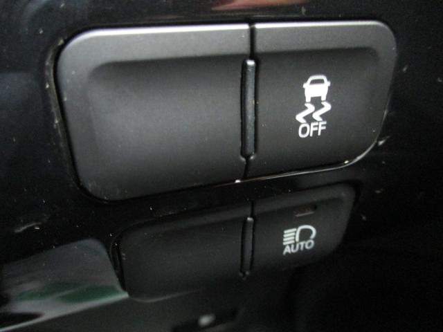 プリウス Ｓ　純正ナビ　フルセグＴＶ　バックカメラ　ＤＶＤ再生　Ｂｌｕｅｔｏｏｔｈオーディオ　オートエアコン　ＬＥＤヘッドライト　ＬＥＤフォグランプ　ＥＴＣ　純正アルミホイール（40枚目）