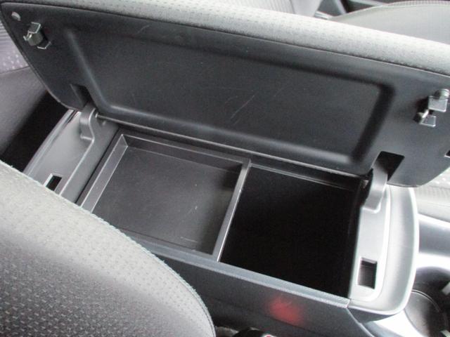 プリウス Ｓ　純正ナビ　フルセグＴＶ　バックカメラ　ＤＶＤ再生　Ｂｌｕｅｔｏｏｔｈオーディオ　オートエアコン　ＬＥＤヘッドライト　ＬＥＤフォグランプ　ＥＴＣ　純正アルミホイール（50枚目）